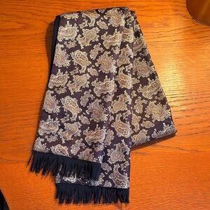 Park Lane Vintage Paisley Patterned men’s Scarf with Wool Fringe